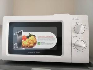 Nhà bếp/bếp nhỏ tại Pool level Persimmon Condo w/ kitchen unit 615