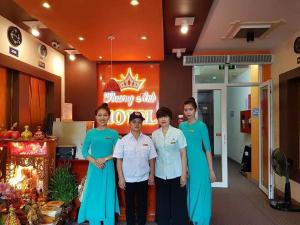 Asiakkaita majoituspaikassa Phuong Anh 3 Hotel