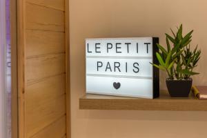 Certifikát, ocenenie alebo iný dokument vystavený v ubytovaní Le Petit Paris - Cocon & Spa & Sauna