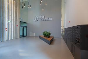 Fotografia z galérie ubytovania Elegancki Apartment z Parkingiem by Noclegi Renters vo Varšave