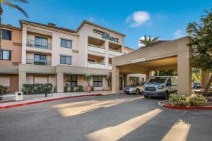Bangunan di mana terletaknya hotel