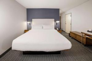 Katil atau katil-katil dalam bilik di Sonesta Select Phoenix Chandler