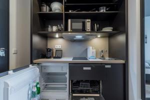 Kuchyň nebo kuchyňský kout v ubytování Nena Apartments - Kreuzberg 61