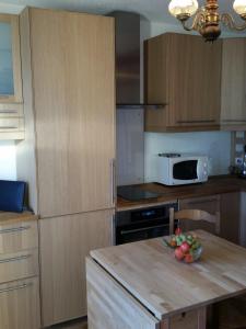 Appartement de vacances的厨房或小厨房