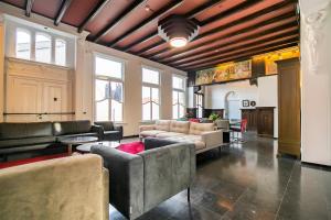 Posezení v ubytování Edam Suites