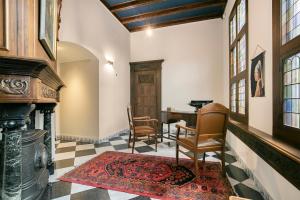 Posezení v ubytování Edam Suites