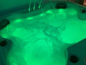 Gallery image of Perfect couple retreat to unwind&relax with HotTub in Peacehaven