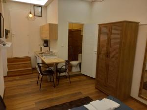 Posedenie v ubytovaní Liszt Ferenc square Studio apartment