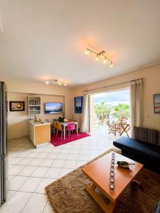 A seating area at Mare Marina View 1