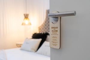 Postel nebo postele na pokoji v ubytování Encant de Alaior Boutique Hotel