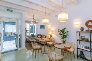 Posezení v ubytování Encant de Alaior Boutique Hotel