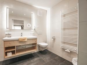 Koupelna v ubytování Hotel Mitterhof + 37 fotografií