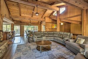 Ảnh trong thư viện ảnh của Ski and Soak Hot Tub Haven in Tahoe City! ở Tahoe City
