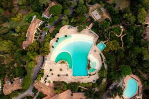 Der Swimmingpool an oder in der Nähe von Villa Belle Époque - Welkeys