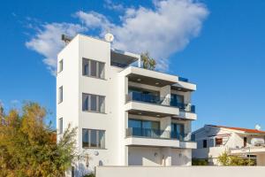 Το κτήριο όπου στεγάζεται  το διαμέρισμα