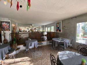 Restaurace v ubytování La Roselière
