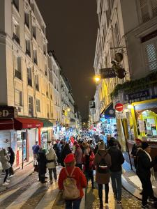 Hostia v ubytovaní studio au cœur Montmartre