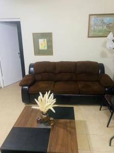 Ruang duduk di Club Caribbean Apartments
