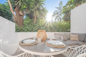 A garden outside Puente Romano Hotel Apartment Marbella