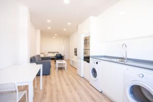 Posedenie v ubytovaní Apartamentos Mirablau + 7 fotografií