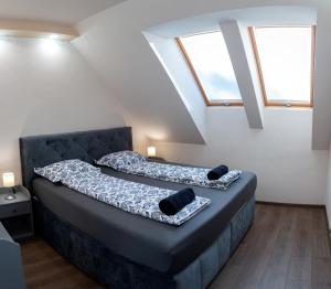 Posteľ alebo postele v izbe v ubytovaní Dream Apartman 1 with Free Parking