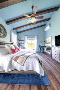 Ένα ή περισσότερα κρεβάτια σε δωμάτιο στο Back Home Bed and Breakfast