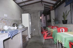 Dapur atau dapur kecil di Gem Light Guest House