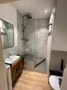 Ein Badezimmer in der Unterkunft Stadtvilla Apartments Ferienwohnungen Weinsberg