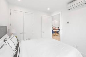 Gallery image of 149BK-101 New construction 2BR Private garden W-D in Brooklyn +12 photos
