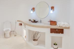 Ein Badezimmer in der Unterkunft Ampersand Resort