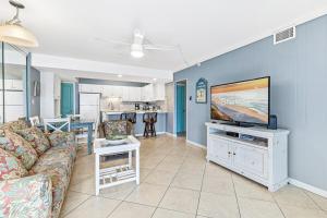 Μια τηλεόραση ή/και κέντρο ψυχαγωγίας στο Aqua Villa 302 +22 φωτογραφίες