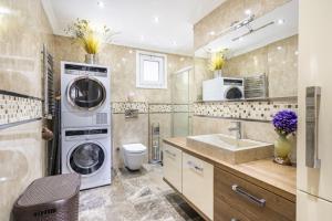 Kép Stunning Flat with Terrace in Caddebostan szállásáról Isztambulban a galériában Még 12 kép