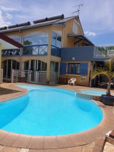 Bazén v ubytování Aquabeach nebo v jeho okolí