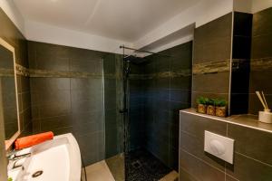 SUEDE 3 AP4209 By Riviera Holiday Homes