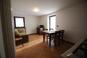 Posezení v ubytování Residence Aquila - Bilo Mont Nery + 16 fotografií