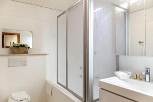 Bilik mandi di Haus Excelsior Top 2 +17 gambar