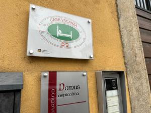Certifikát, hodnocení, plakát nebo jiný dokument vystavený v ubytování Domus San Bernardino