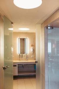 Strandhotel am Weissensee的一间浴室