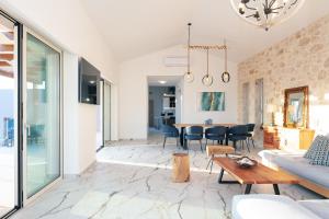 Posezení v ubytování Rethymnian Gem Luxury Villa