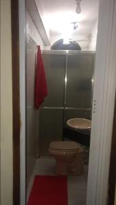 Vonios kambarys apgyvendinimo įstaigoje Imperdível - Casa aconchegante com varanda
