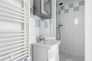 Zdjęcie z galerii obiektu Appartement Magenta Quest w Paryżu