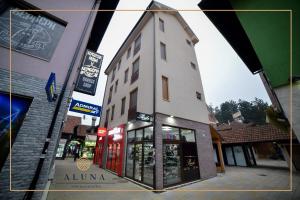 Το κτήριο όπου στεγάζεται  το διαμέρισμα