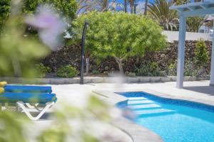 Bazén v ubytování Villa Amanda - 3 Bedroom villa - Jacuzzi and heated pool - Pool table - Perfect for families nebo v jeho okolí