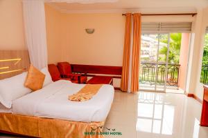Meru Slopes Hotel客房内的一张或多张床位