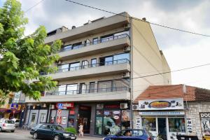 Το κτήριο όπου στεγάζεται  το διαμέρισμα