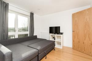 A seating area at Lovely 1-Bed Flat near 02 Arena 