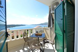 Balkón alebo terasa v ubytovaní Villa Tećo - Moderne Apartments mit Pool und Meerblick