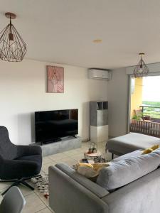 Posezení v ubytování hauts vallons appartement full équipé 3 chambres