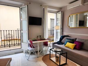 Posezení v ubytování Lovely Center Apartments Seville - Balcony Lux Sol