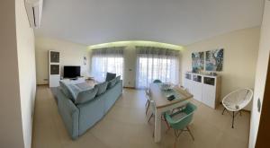 Ruang duduk di Albufeira Lux Apartment